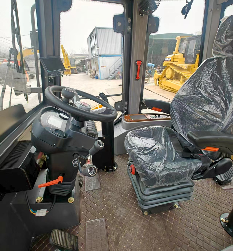 JCB 3CX backhoe loader original stock new tlb - Tractopelle: photos 3 JCB 3CX backhoe loader original stock new tlb - Tractopelle: photos 3