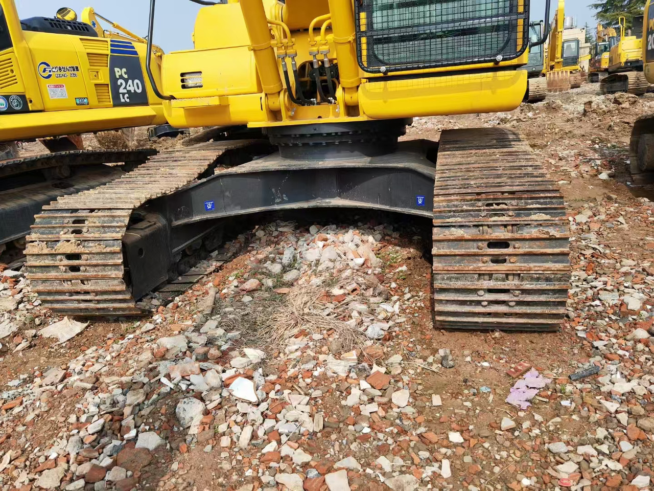 KOMATSU pc210-8 used crawler excavator japan brand hot sale - Pelle sur chenille: photos 4 KOMATSU pc210-8 used crawler excavator japan brand hot sale - Pelle sur chenille: photos 4