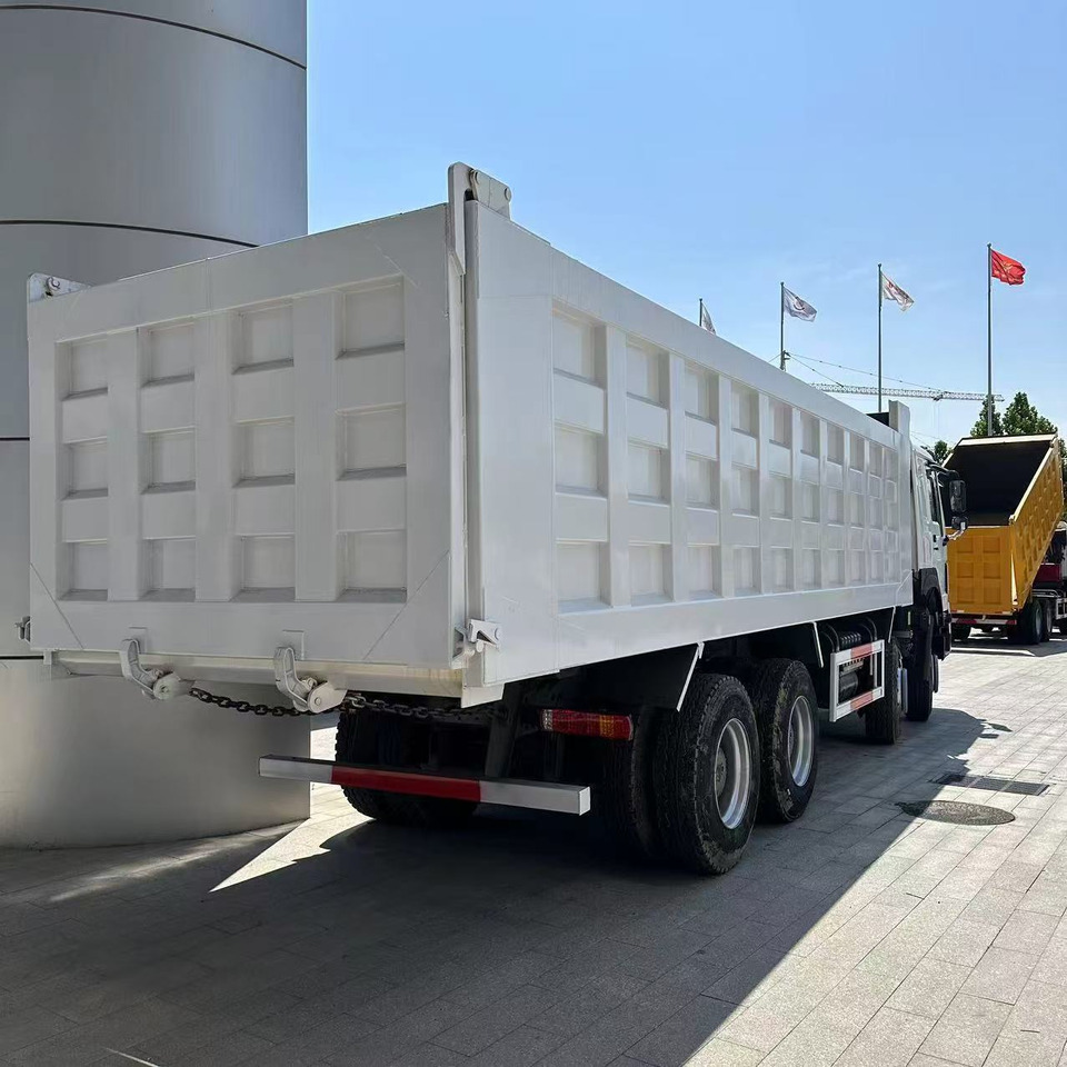 SINOTRUK howo 8x4 dump truck 371 375 420 430 Customizable - Camion benne: photos 2 SINOTRUK howo 8x4 dump truck 371 375 420 430 Customizable - Camion benne: photos 2