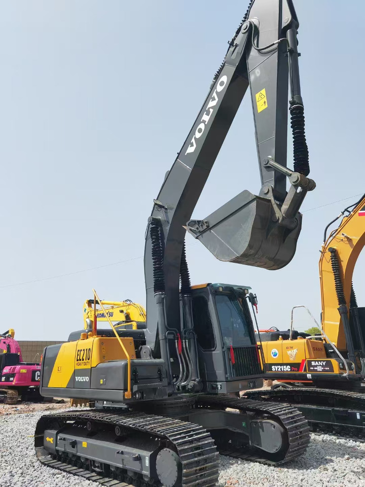 VOLVO EC210 used Volvo excavator medium-sized tracked hydraulic excavator Construction Engineering - Pelle sur chenille: photos 2 VOLVO EC210 used Volvo excavator medium-sized tracked hydraulic excavator Construction Engineering - Pelle sur chenille: photos 2