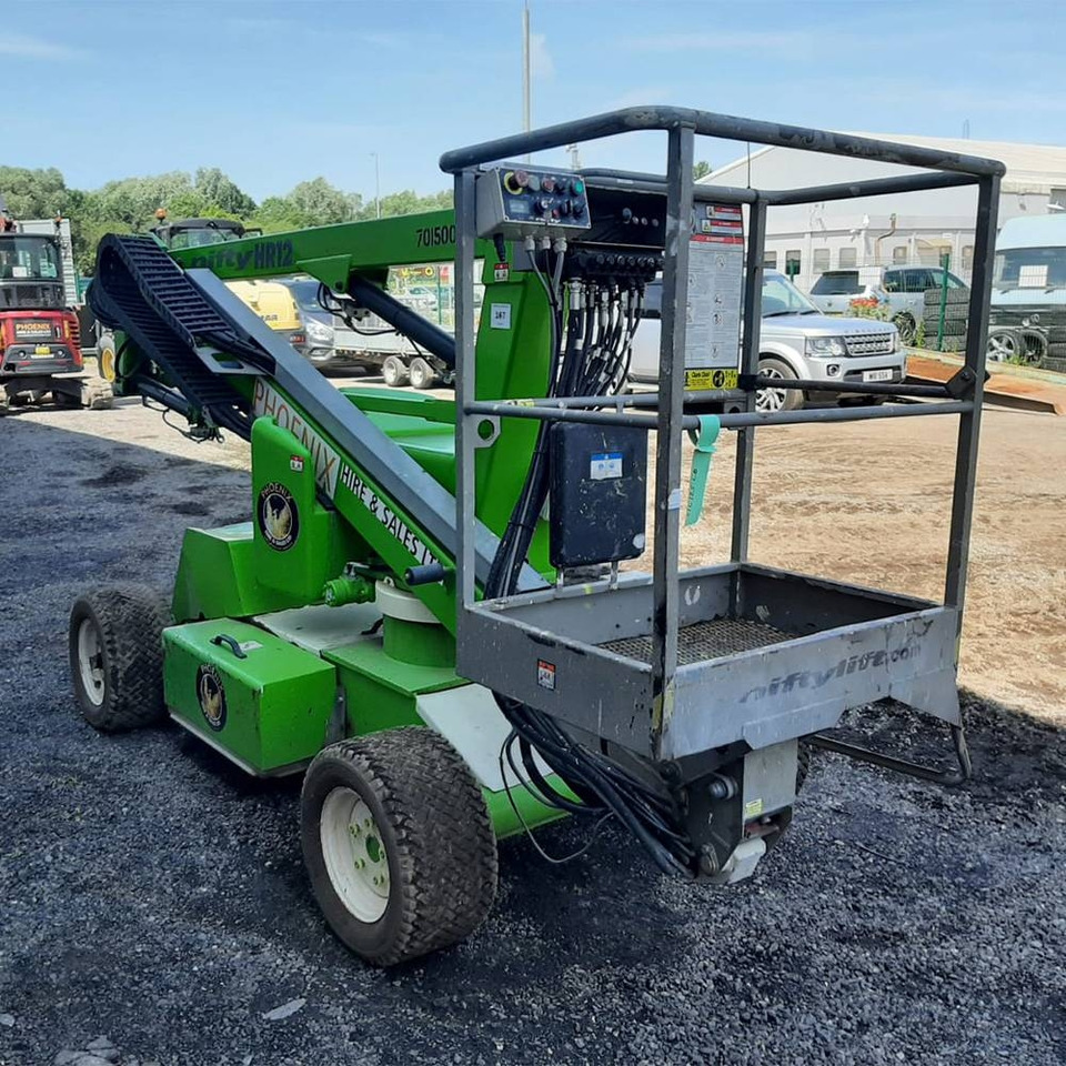 Niftylift HR 12 - Nacelle articulée: photos 1 Niftylift HR 12 - Nacelle articulée: photos 1