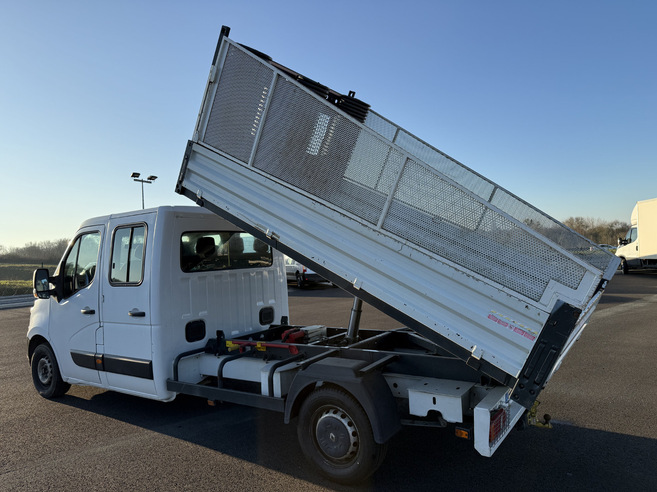 RENAULT MASTER 2.3DCI125 BENNE ACIER DOUBLE CABINE ROUE SIMPLE + REHAUSSE DE RIDELLE - Utilitaire benne: photos 4 RENAULT MASTER 2.3DCI125 BENNE ACIER DOUBLE CABINE ROUE SIMPLE + REHAUSSE DE RIDELLE - Utilitaire benne: photos 4