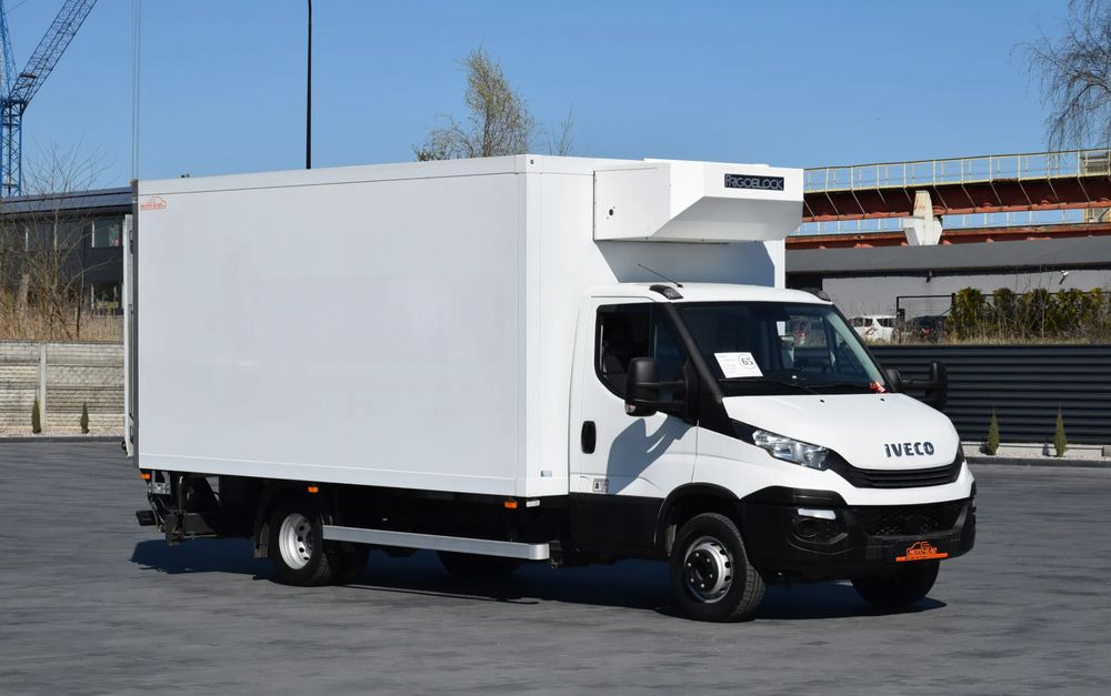 Iveco DAILY 70C18 / 3.0 - 180 KM / AUTOMAT HI-MATIC / 3 OSOBY / CHŁODNIA - MROŹNIA 4,55 M / AGREGAD FRIGOBLOCK / WINDA SORENSEN / KLIMA / TEMPOMAT / KAMERA COFANIA / REGULOWANE ZAWIESZENIE / SERWISOWA - Camion frigorifique: photos 3 Iveco DAILY 70C18 / 3.0 - 180 KM / AUTOMAT HI-MATIC / 3 OSOBY / CHŁODNIA - MROŹNIA 4,55 M / AGREGAD FRIGOBLOCK / WINDA SORENSEN / KLIMA / TEMPOMAT / KAMERA COFANIA / REGULOWANE ZAWIESZENIE / SERWISOWA - Camion frigorifique: photos 3