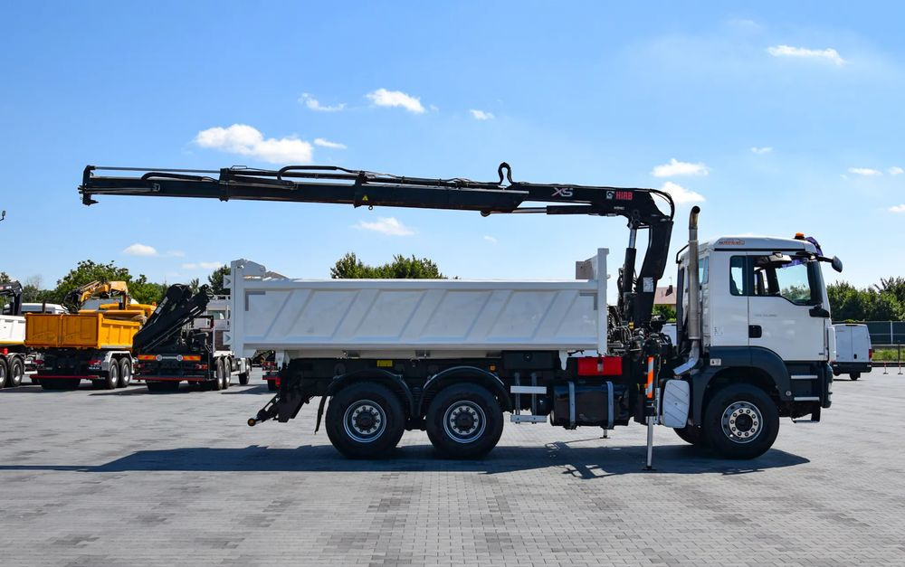 MAN TGS 33.360 / 6x4 / HDS HIAB 122 E-2 HIDUO / STEROWANIE RADIOWE / WYWROTKA / HYDROBURTA / AUTOMAT / KLIMA / TEMPOMAT / KAMERA COFANIA / SPROWADZONY - Camion benne: photos 4 MAN TGS 33.360 / 6x4 / HDS HIAB 122 E-2 HIDUO / STEROWANIE RADIOWE / WYWROTKA / HYDROBURTA / AUTOMAT / KLIMA / TEMPOMAT / KAMERA COFANIA / SPROWADZONY - Camion benne: photos 4