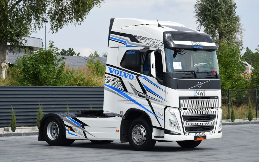 Volvo FH500 / EURO 6 / NOWY MODEL / KLIMATYZACJA POSTOJOWA / ACC / LEDY / 2 ZBIORNIKI PALIWA / FULL SPILERY / 2022 / SERWISOWANY / SPROWADZONY - Tracteur routier: photos 3 Volvo FH500 / EURO 6 / NOWY MODEL / KLIMATYZACJA POSTOJOWA / ACC / LEDY / 2 ZBIORNIKI PALIWA / FULL SPILERY / 2022 / SERWISOWANY / SPROWADZONY - Tracteur routier: photos 3