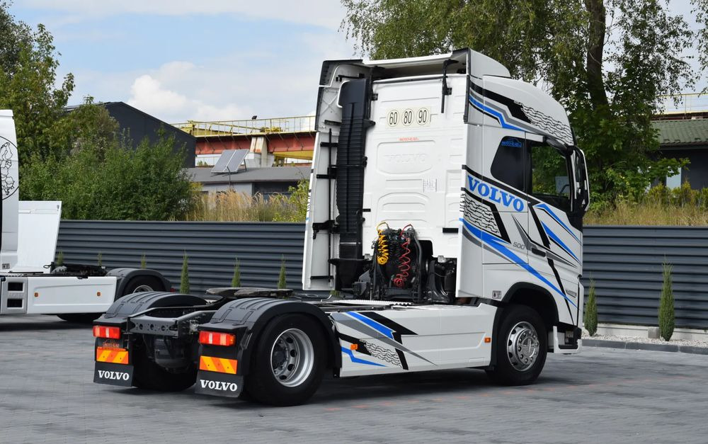 Volvo FH500 / EURO 6 / NOWY MODEL / KLIMATYZACJA POSTOJOWA / ACC / LEDY / 2 ZBIORNIKI PALIWA / FULL SPILERY / 2022 / SERWISOWANY / SPROWADZONY - Tracteur routier: photos 5 Volvo FH500 / EURO 6 / NOWY MODEL / KLIMATYZACJA POSTOJOWA / ACC / LEDY / 2 ZBIORNIKI PALIWA / FULL SPILERY / 2022 / SERWISOWANY / SPROWADZONY - Tracteur routier: photos 5