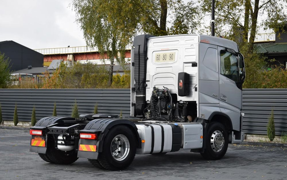 Volvo FH500 / NISKA KABINA / HYDRAULIKA / EURO 6 / ACC / LEDY / ALUFELGI / SERWISOWANY / SPROWADZONY - Tracteur routier: photos 5 Volvo FH500 / NISKA KABINA / HYDRAULIKA / EURO 6 / ACC / LEDY / ALUFELGI / SERWISOWANY / SPROWADZONY - Tracteur routier: photos 5