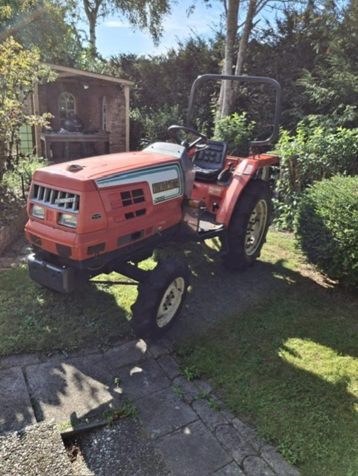 Kleintraktor Hinomoto-Kubota 21 PS - Micro tracteur: photos 1 Kleintraktor Hinomoto-Kubota 21 PS - Micro tracteur: photos 1