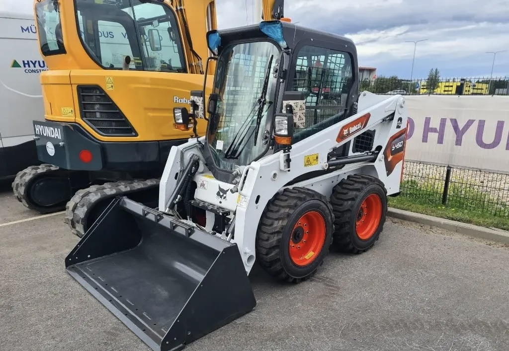 BOBCAT S450 - Mini chargeuse: photos 5 BOBCAT S450 - Mini chargeuse: photos 5