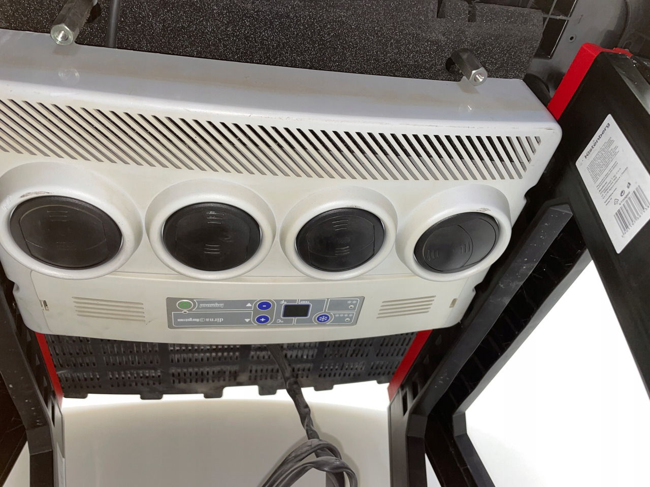 KLIMATYZACJA SLIMCOOL FACTORY PREP DAF MAN SCANIA - Compresseur de climatisation pour Camion: photos 5 KLIMATYZACJA SLIMCOOL FACTORY PREP DAF MAN SCANIA - Compresseur de climatisation pour Camion: photos 5