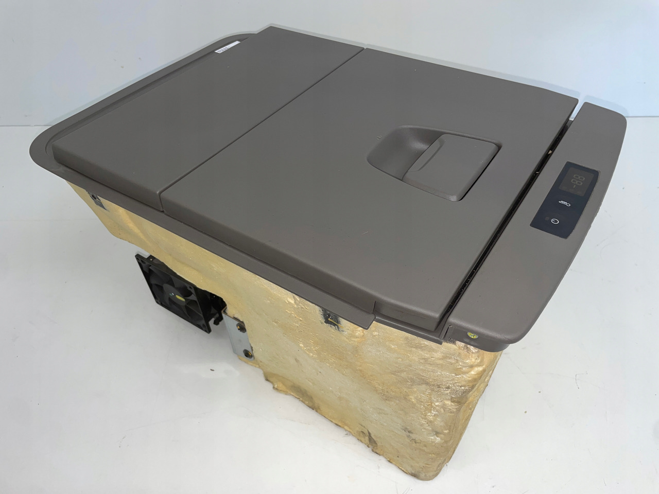 LODÓWKA CHŁODZIARKA SCANIA P G NGS 2770786 - Cabine et intérieur pour Camion: photos 1 LODÓWKA CHŁODZIARKA SCANIA P G NGS 2770786 - Cabine et intérieur pour Camion: photos 1