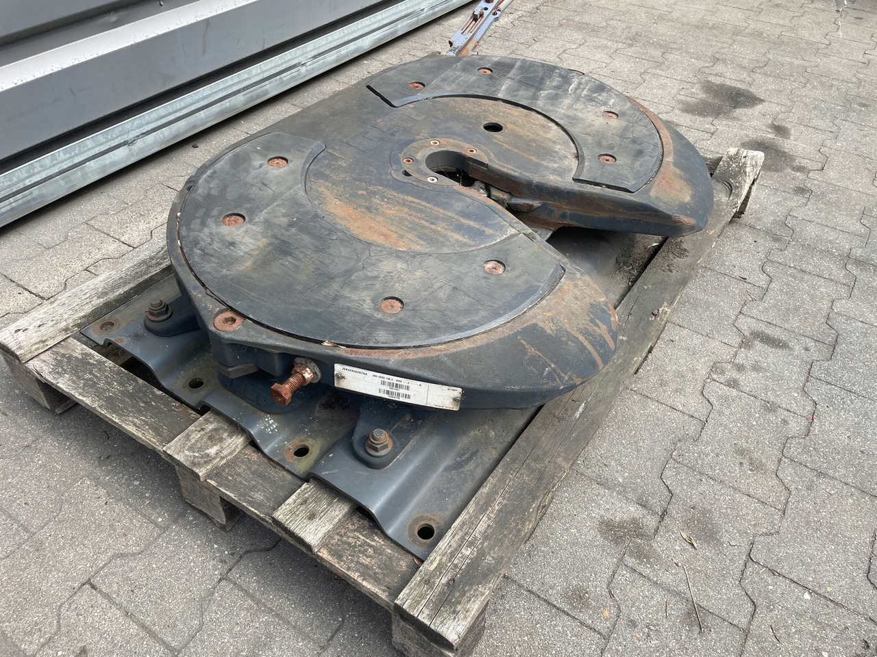 SIODŁO JOST MERCEDES ACTROS MP4 MP 4 A9603170021 - Carrosserie et extérieur pour Camion: photos 2 SIODŁO JOST MERCEDES ACTROS MP4 MP 4 A9603170021 - Carrosserie et extérieur pour Camion: photos 2