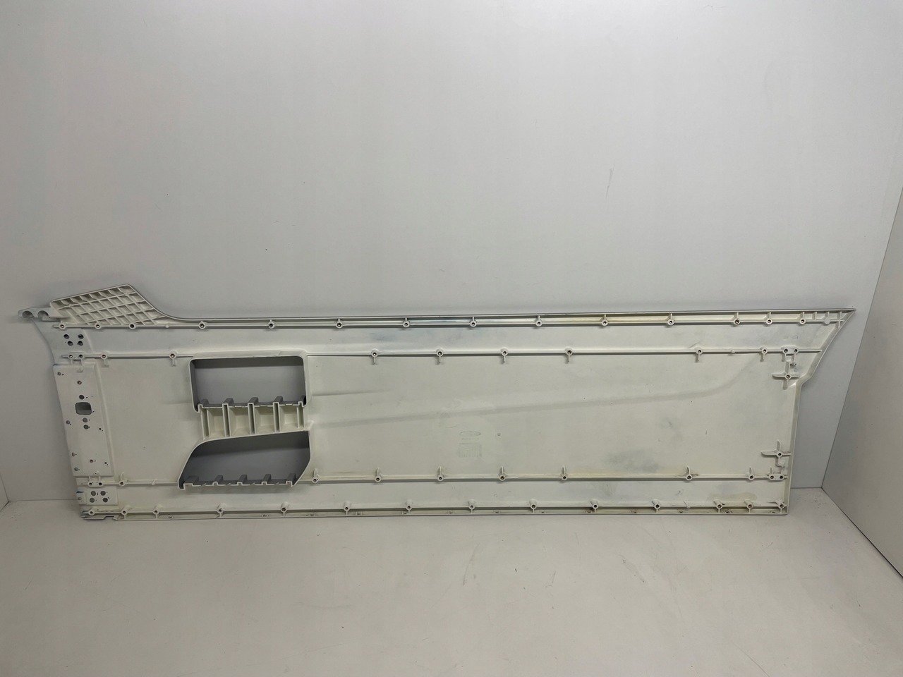 ZABUDOWA MIĘDZYOSIOWA SPOILER FORD F-MAX F MAX - Aérodynamique/ Spoilers pour Camion: photos 5 ZABUDOWA MIĘDZYOSIOWA SPOILER FORD F-MAX F MAX - Aérodynamique/ Spoilers pour Camion: photos 5