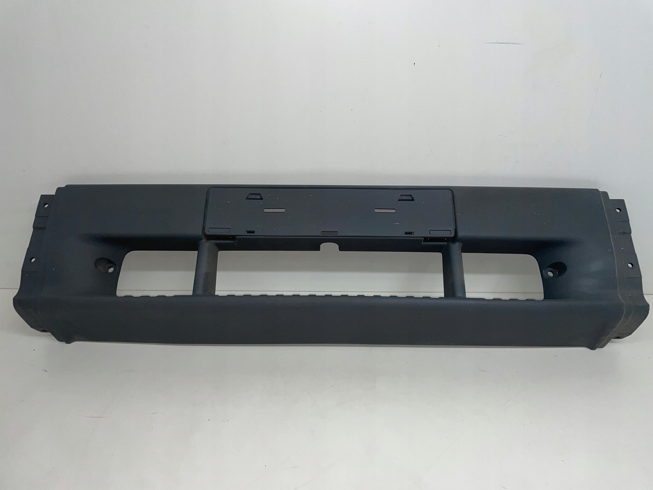 ZDERZAK MERCEDES ATEGO ŚRODEK ZDERZAKA A 97388041070 - Pare-chocs pour Camion: photos 1 ZDERZAK MERCEDES ATEGO ŚRODEK ZDERZAKA A 97388041070 - Pare-chocs pour Camion: photos 1