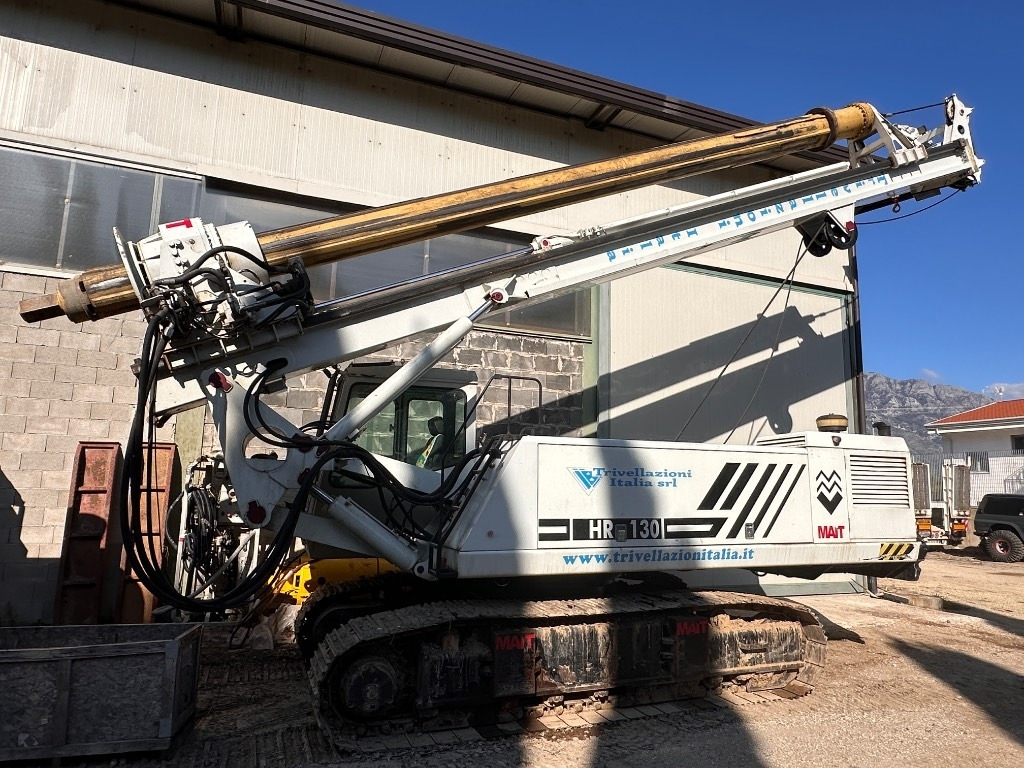 Mait HR130 - Mât de battage: photos 1 Mait HR130 - Mât de battage: photos 1
