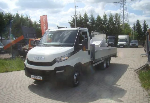 Iveco DAILY 40 C 17 3.0TDI CLIXSTAR PRAWOJAZDY E DO B 3400KGŁADOWNOŚCI - Utilitaire plateau: photos 1 Iveco DAILY 40 C 17 3.0TDI CLIXSTAR PRAWOJAZDY E DO B 3400KGŁADOWNOŚCI - Utilitaire plateau: photos 1