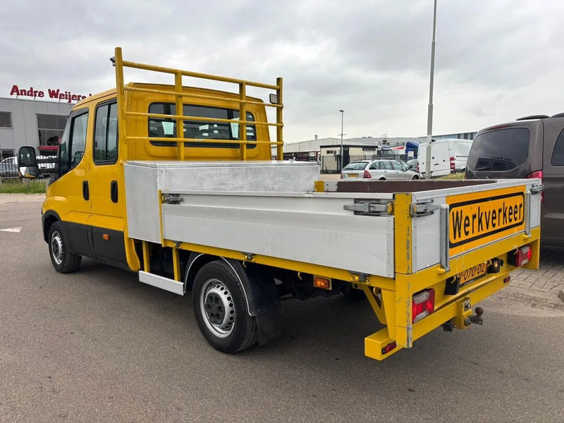 Iveco Daily 35S12 - Utilitaire plateau: photos 2 Iveco Daily 35S12 - Utilitaire plateau: photos 2