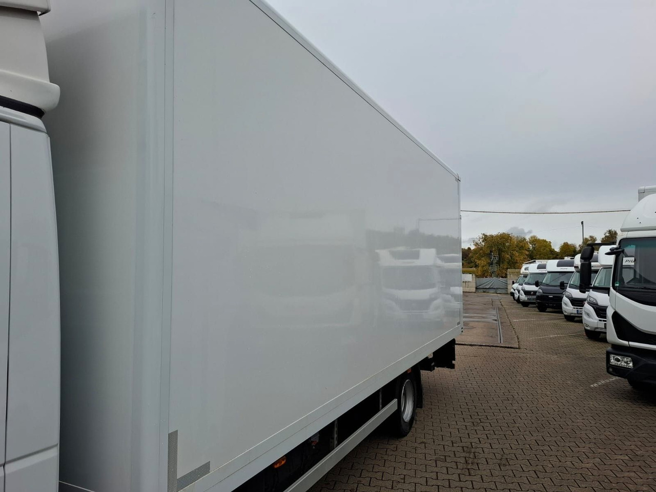 Iveco ML75-210P,LBW,Klima,Automatik,Spoiler, - Camion fourgon: photos 5 Iveco ML75-210P,LBW,Klima,Automatik,Spoiler, - Camion fourgon: photos 5