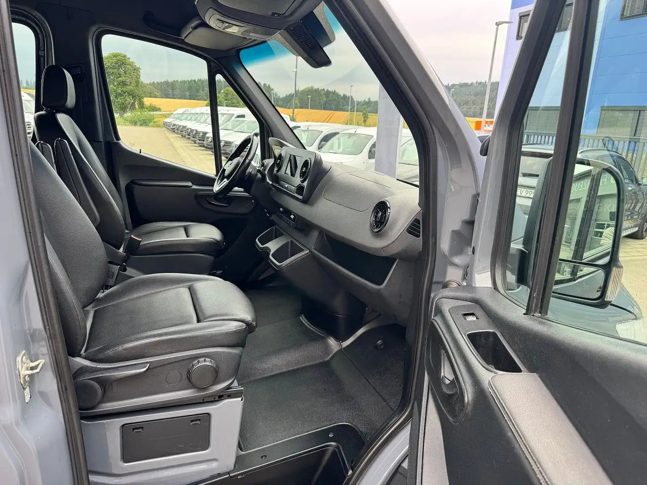 Fourgon utilitaire Mercedes-Benz Sprinter 319 CDI Mixto Lang Hoch Klima AHK: photos 10 Fourgon utilitaire Mercedes-Benz Sprinter 319 CDI Mixto Lang Hoch Klima AHK: photos 10