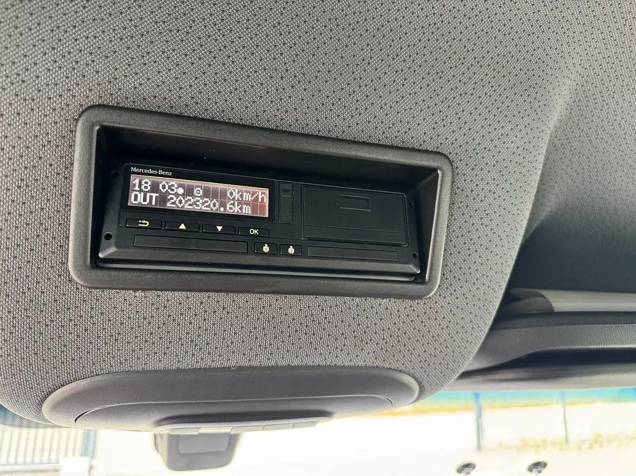 Fourgon utilitaire Mercedes-Benz Sprinter 319 CDI Mixto Lang Hoch Klima AHK: photos 13 Fourgon utilitaire Mercedes-Benz Sprinter 319 CDI Mixto Lang Hoch Klima AHK: photos 13