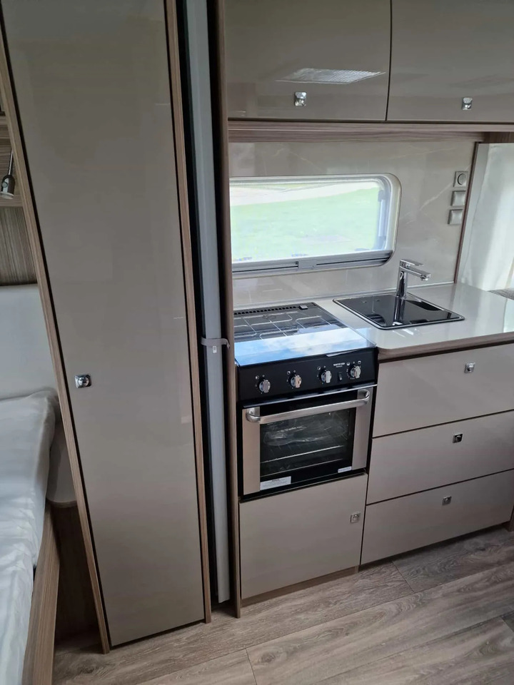 Fendt Tendenza 650 SFD Safety-, Batteri. Fußbodentem - Caravane: photos 5 Fendt Tendenza 650 SFD Safety-, Batteri. Fußbodentem - Caravane: photos 5