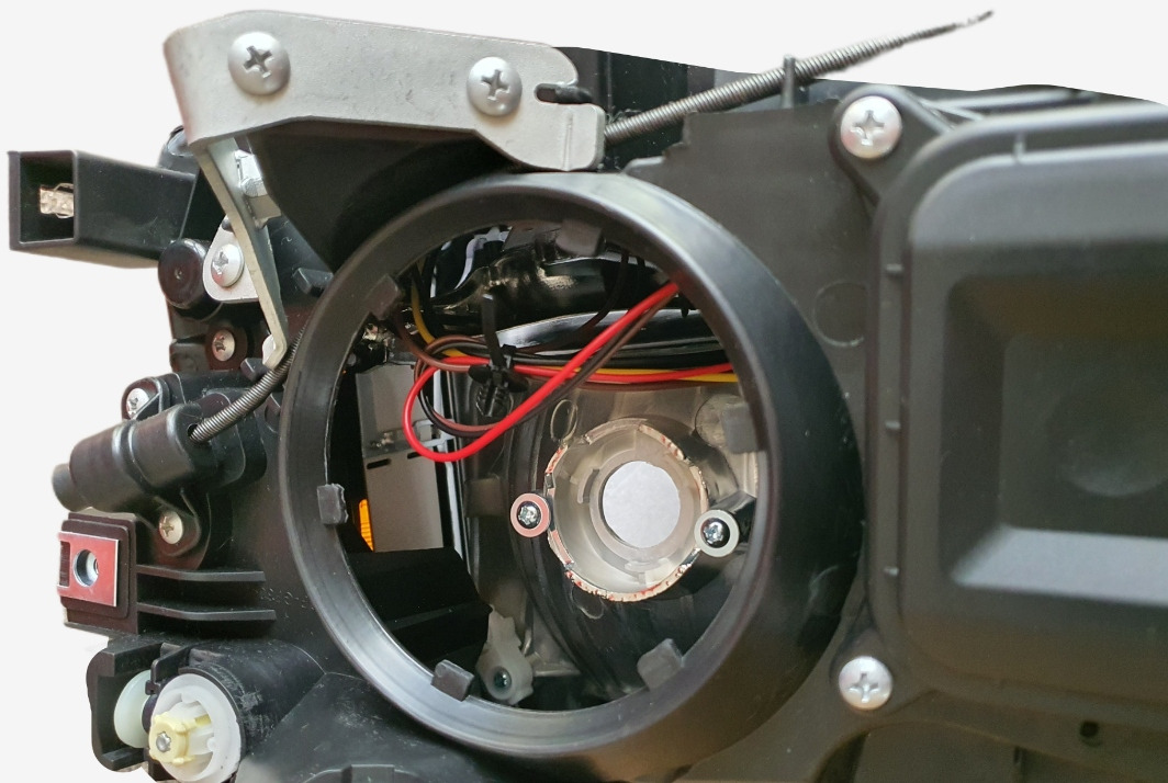 NOWY REFLEKTOR PRAWY SCANIA L,P,G,R,S - Feu avant pour Camion: photos 4 NOWY REFLEKTOR PRAWY SCANIA L,P,G,R,S - Feu avant pour Camion: photos 4