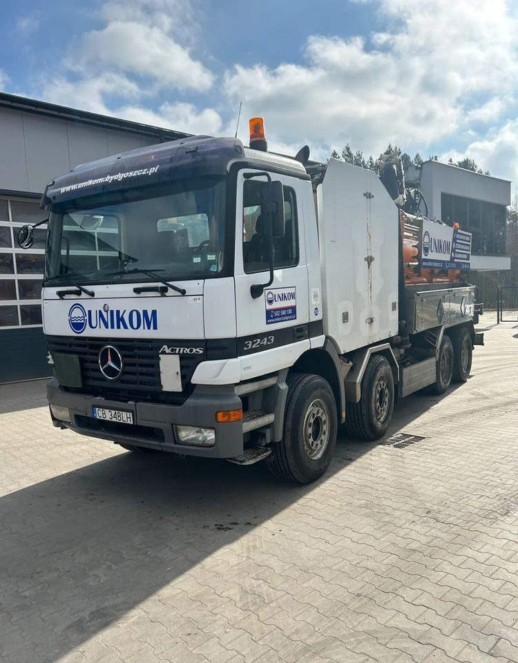 Mercedes-Benz ACTROS 3243 KAISER AQUASTER WUKO - Camion hydrocureur: photos 3 Mercedes-Benz ACTROS 3243 KAISER AQUASTER WUKO - Camion hydrocureur: photos 3
