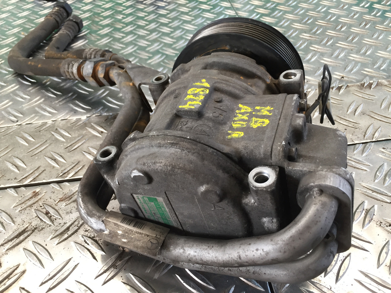 Gebrauchter Klimakompressor MB Axor 1824, Motor Typ : OM 906 LA, Artikel - Nr. : A 906 230 01 11 - Compresseur de climatisation pour Camion: photos 3 Gebrauchter Klimakompressor MB Axor 1824, Motor Typ : OM 906 LA, Artikel - Nr. : A 906 230 01 11 - Compresseur de climatisation pour Camion: photos 3