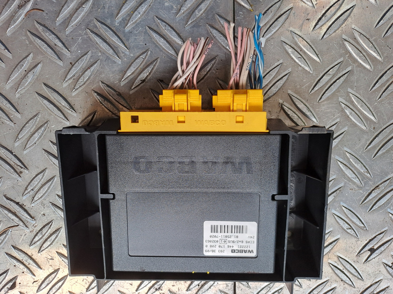 Gebrauchtes MAN TGX 26.480 Steuergerät ECAS Luftfederung , Artikel - Nr. : 81.25811 - 7020 - Bloc de gestion pour Camion: photos 1 Gebrauchtes MAN TGX 26.480 Steuergerät ECAS Luftfederung , Artikel - Nr. : 81.25811 - 7020 - Bloc de gestion pour Camion: photos 1