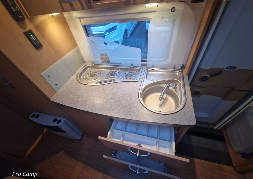 Caravane KNAUS SUDWIND 550 FSK: photos 17