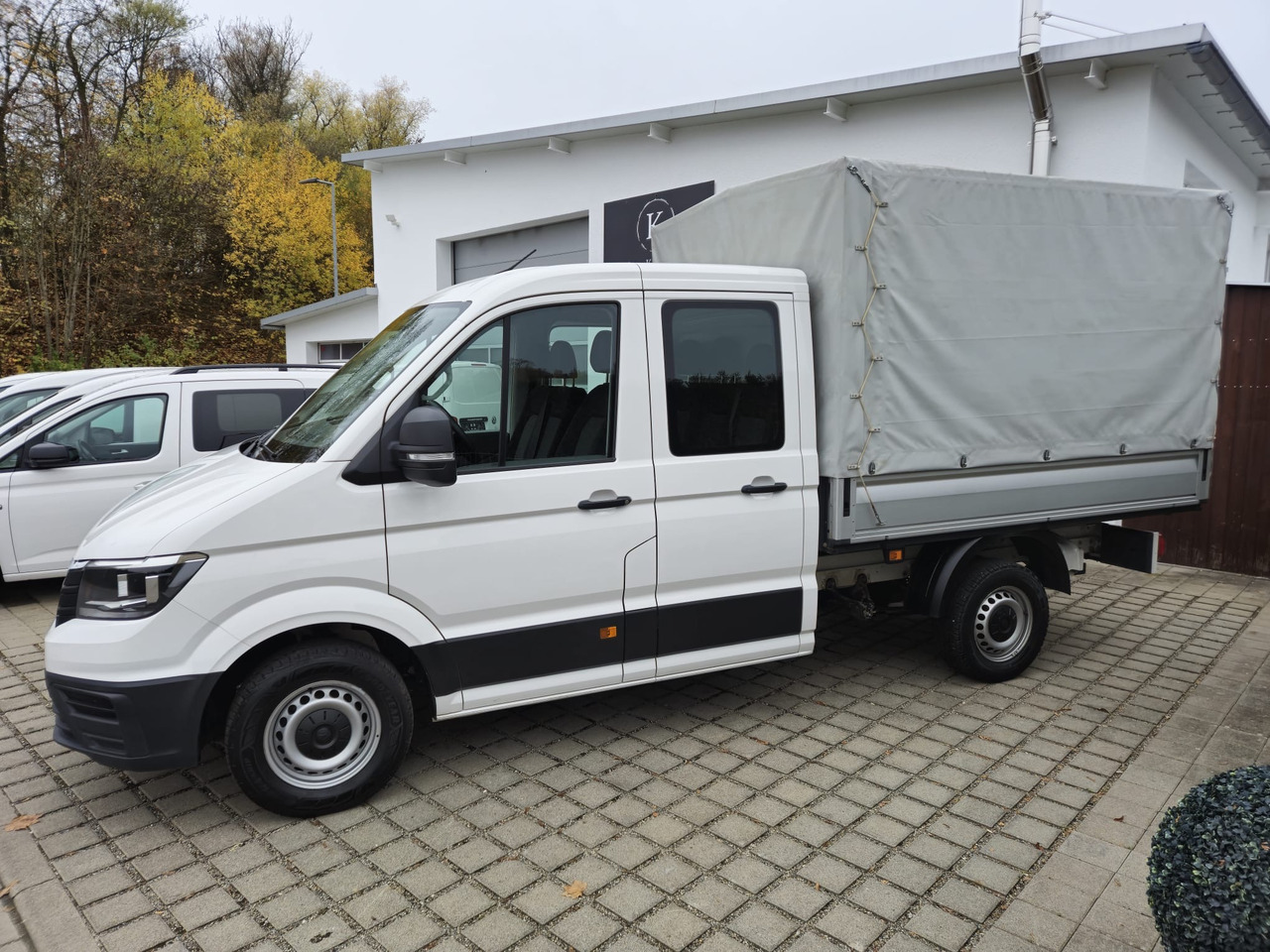 VOLKSWAGEN Crafter Pritsche 35 DOKA mittellang 4MOTION - Utilitaire rideaux coulissants (PLSC): photos 3 VOLKSWAGEN Crafter Pritsche 35 DOKA mittellang 4MOTION - Utilitaire rideaux coulissants (PLSC): photos 3