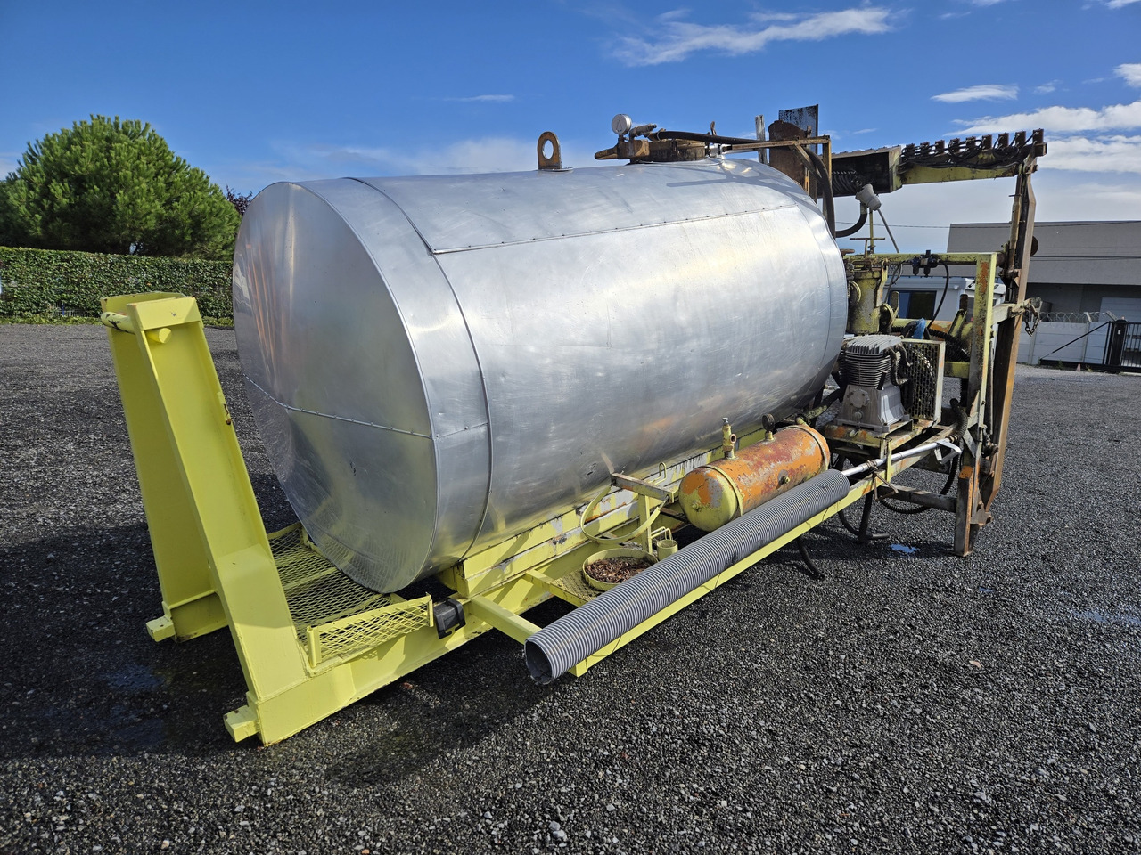 RINCHEVAL SECMAIR MAUGUIN - Répandeuse: photos 5 RINCHEVAL SECMAIR MAUGUIN - Répandeuse: photos 5