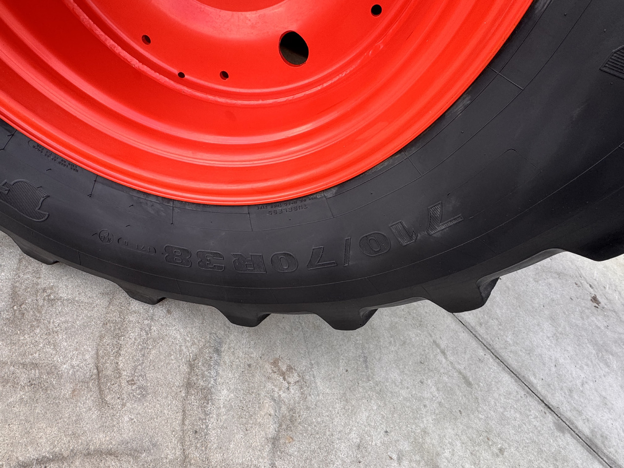 Claas Axion 820 Cebis C-matic - Tracteur agricole: photos 2 Claas Axion 820 Cebis C-matic - Tracteur agricole: photos 2