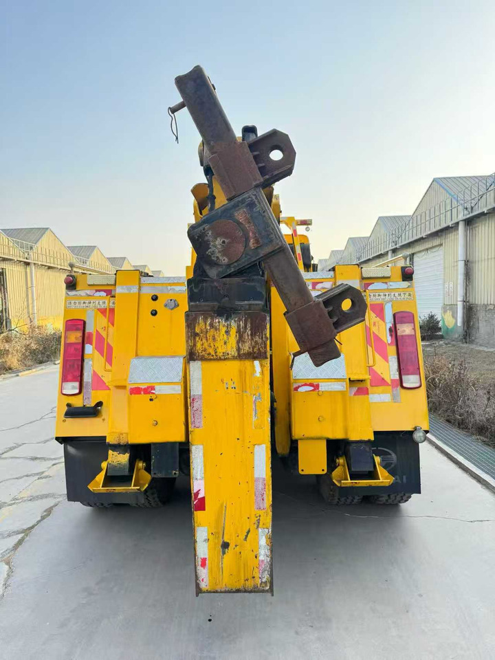 Howo - Remorqueuse: photos 5 Howo - Remorqueuse: photos 5