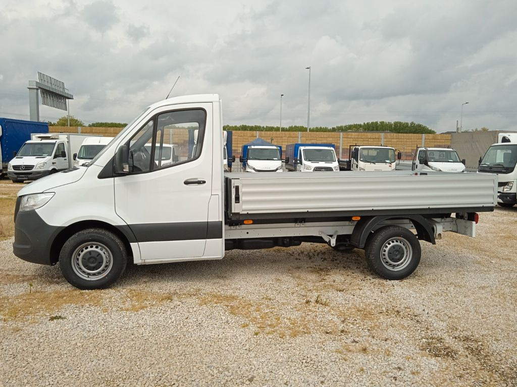 Mercedes-Benz 317 CDI RWD L2 Pritche 3665mm SOFORT Mercedes-Benz 317 CDI RWD L2 Pritche 3665mm SOFORT - Utilitaire plateau: photos 1 Mercedes-Benz 317 CDI RWD L2 Pritche 3665mm SOFORT Mercedes-Benz 317 CDI RWD L2 Pritche 3665mm SOFORT - Utilitaire plateau: photos 1