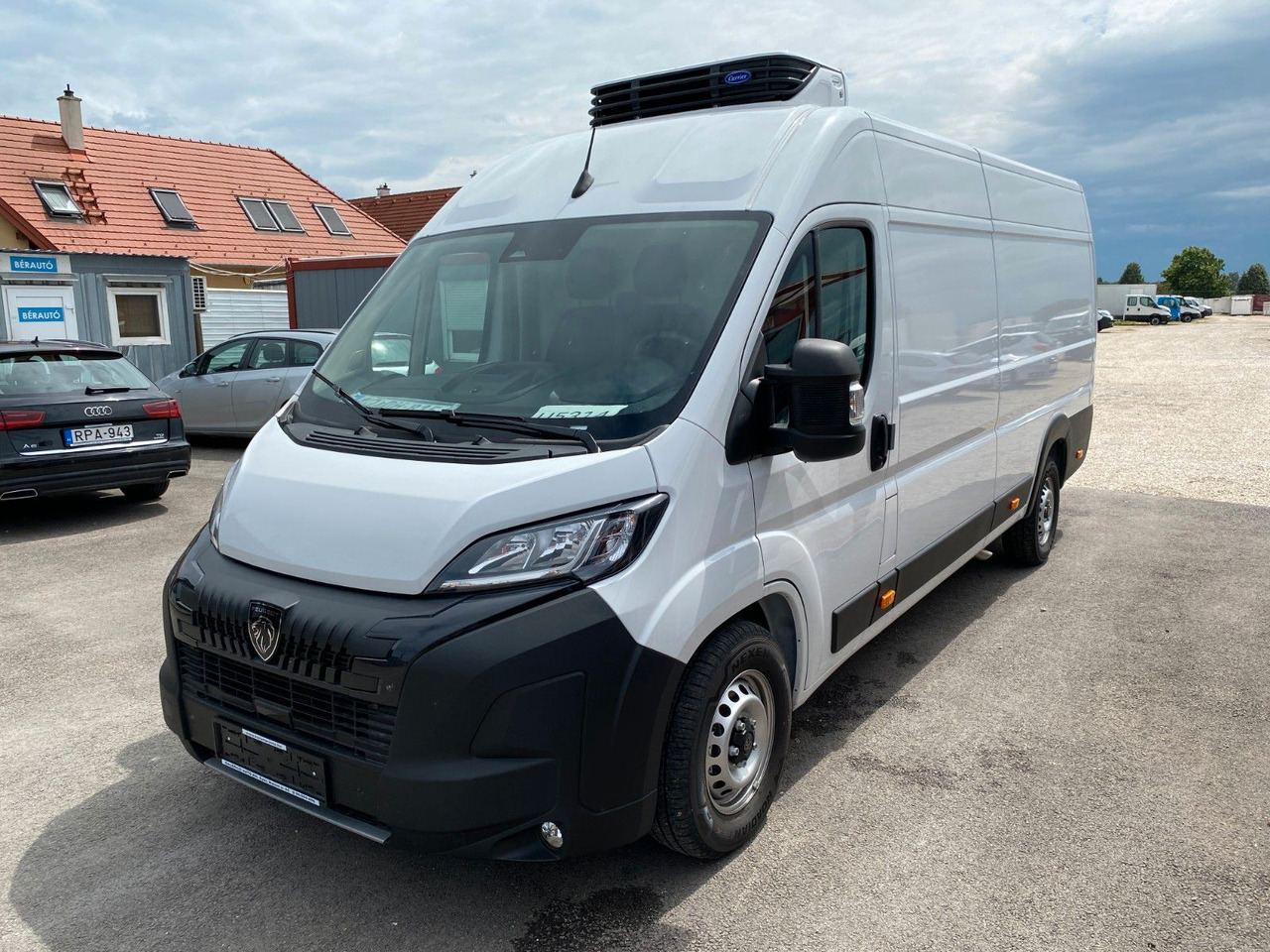 Peugeot Boxer Kasten Hochraum 435 L4H2 BlueHDi 140 Peugeot Boxer Kühlkasten 435 L4H2 BlueHDi 140 - Fourgon utilitaire: photos 1 Peugeot Boxer Kasten Hochraum 435 L4H2 BlueHDi 140 Peugeot Boxer Kühlkasten 435 L4H2 BlueHDi 140 - Fourgon utilitaire: photos 1