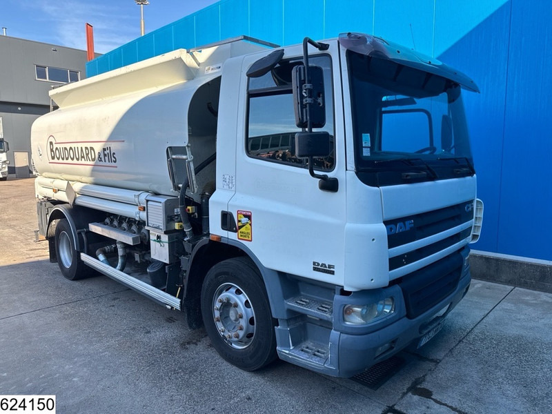 DAF CF 360 Euro 3, Fuel, Handgeschakeld, 14733 Liter, 5 Comp - Camion citerne: photos 3 DAF CF 360 Euro 3, Fuel, Handgeschakeld, 14733 Liter, 5 Comp - Camion citerne: photos 3