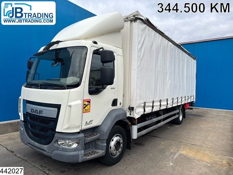 DAF LF 210 EURO 6, Dhollandia - Camion fourgon: photos 1 DAF LF 210 EURO 6, Dhollandia - Camion fourgon: photos 1