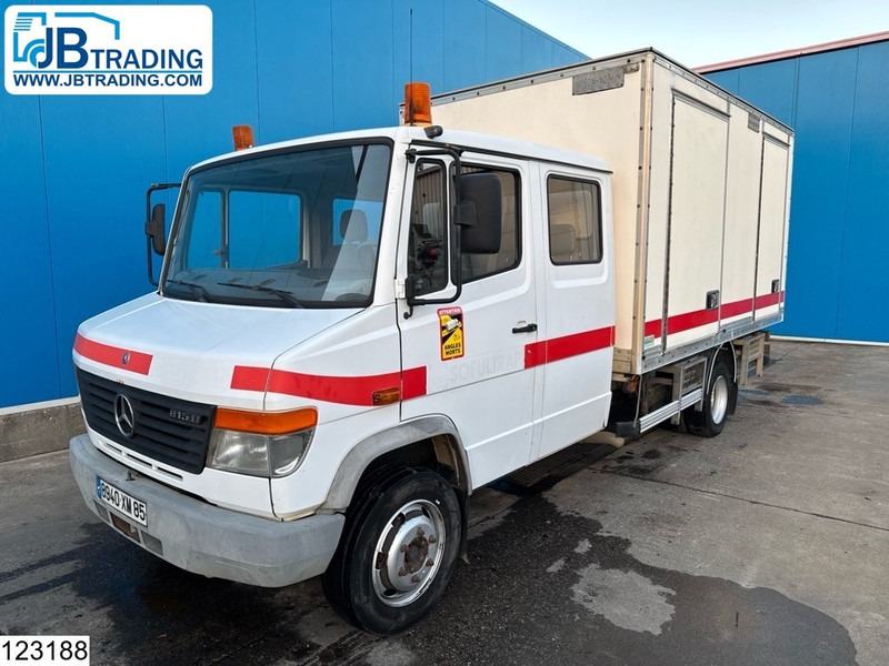 Mercedes-Benz 815 Manual transmission, Steel suspension - Camion fourgon: photos 1 Mercedes-Benz 815 Manual transmission, Steel suspension - Camion fourgon: photos 1