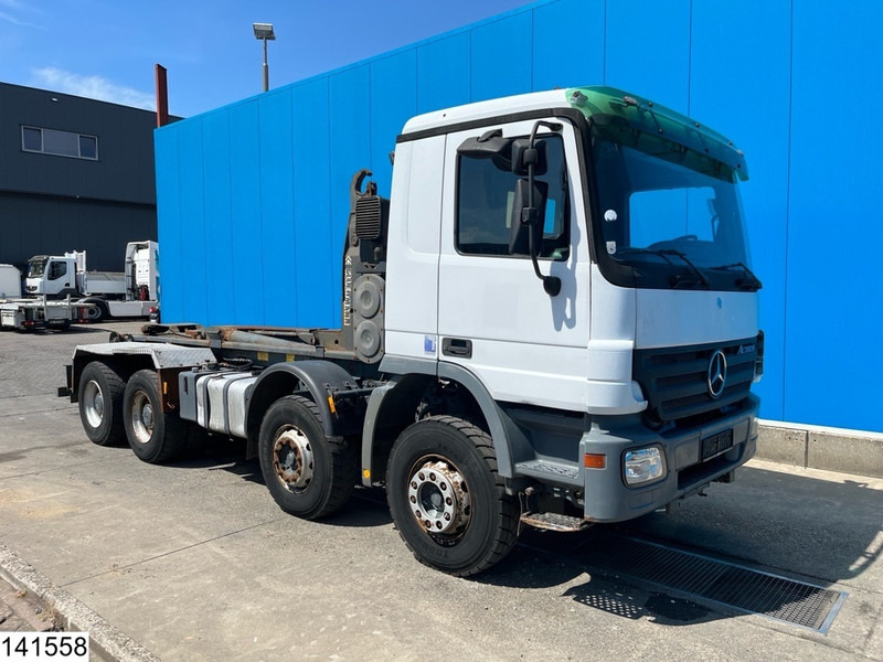 Mercedes-Benz Actros 3236 8x4, Steel suspension, 3 Pedals - Camion ampliroll: photos 5 Mercedes-Benz Actros 3236 8x4, Steel suspension, 3 Pedals - Camion ampliroll: photos 5