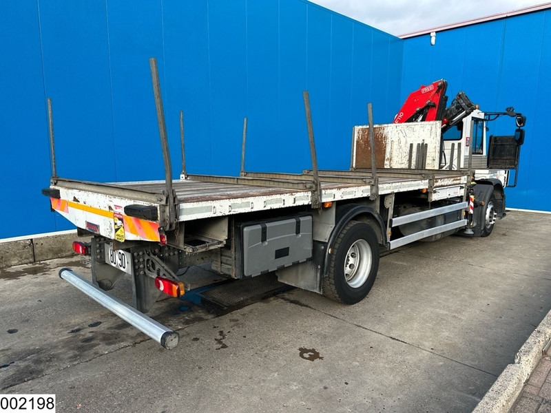 Renault D 19 280 EURO 6, Fassi, Remote - Camion plateau, Camion grue: photos 2 Renault D 19 280 EURO 6, Fassi, Remote - Camion plateau, Camion grue: photos 2