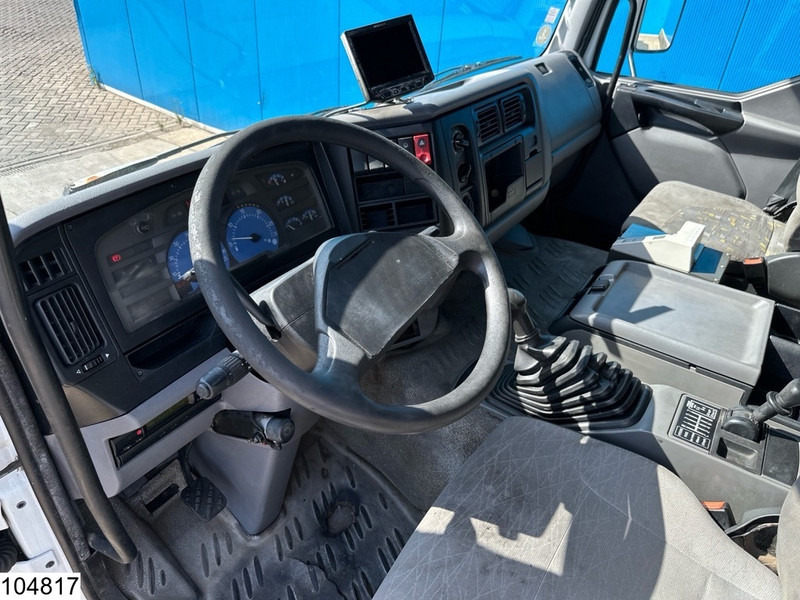 Renault Premium 270 Euro 3, Fuel, Manual, 13500 Liter, 4 Comp - Camion citerne: photos 5 Renault Premium 270 Euro 3, Fuel, Manual, 13500 Liter, 4 Comp - Camion citerne: photos 5