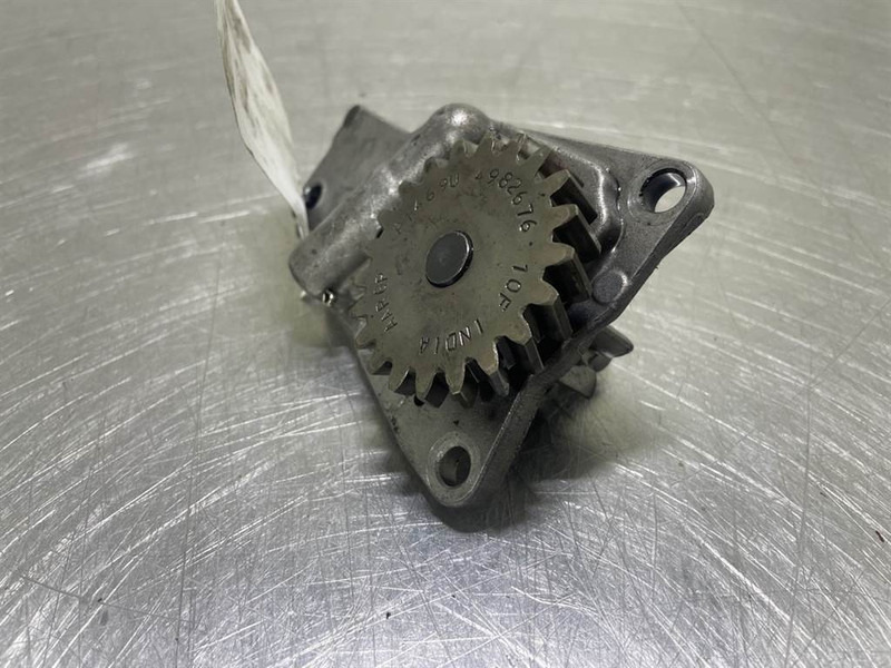 Ahlmann AS900-Cummins B3.3T-4982676-Oil pump/Ölpumpe - Moteur pour Engins de chantier: photos 2 Ahlmann AS900-Cummins B3.3T-4982676-Oil pump/Ölpumpe - Moteur pour Engins de chantier: photos 2