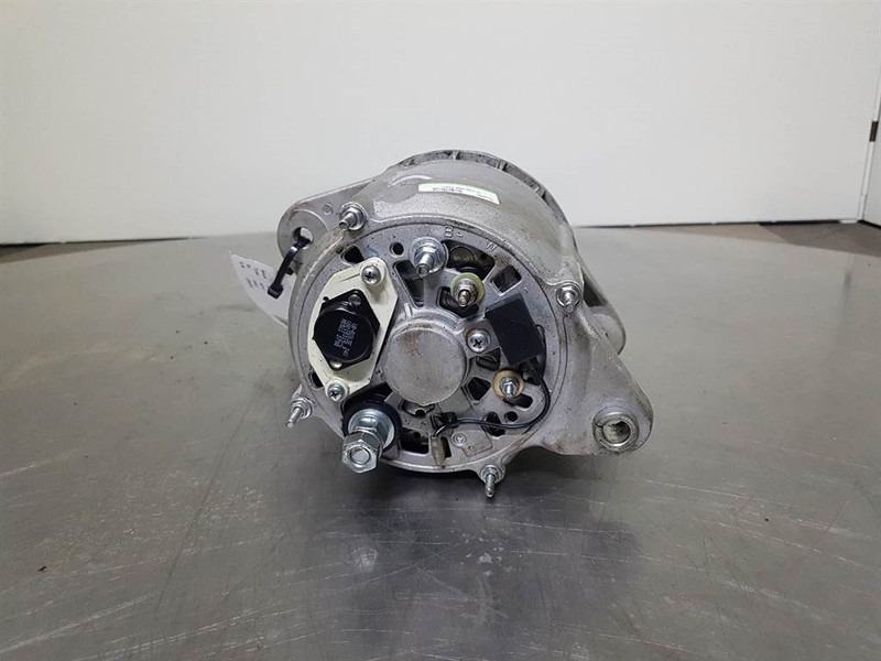 Case 921C-Cummins 0.120.468.136+-Alternator/Dynamo - Moteur pour Engins de chantier: photos 3 Case 921C-Cummins 0.120.468.136+-Alternator/Dynamo - Moteur pour Engins de chantier: photos 3