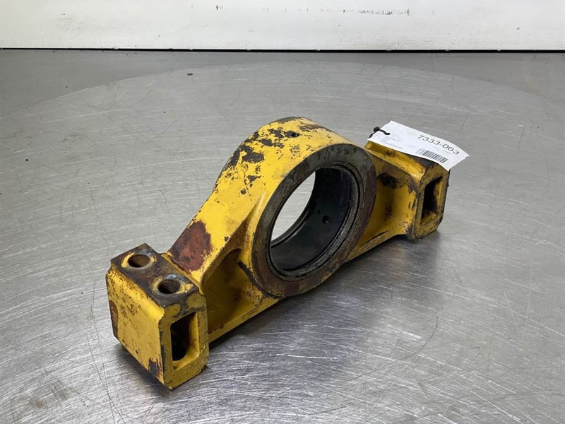 Cat 924G-128-0219-Axle bearing block/Lagerblock - Essieu et pièces pour Engins de chantier: photos 2 Cat 924G-128-0219-Axle bearing block/Lagerblock - Essieu et pièces pour Engins de chantier: photos 2