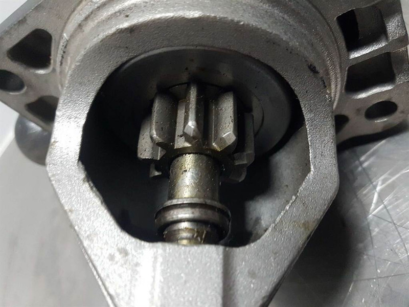 Deutz BF4L913-12V 9T 3,1KW-Starter/Anlasser/Startmotor - Moteur pour Engins de chantier: photos 4 Deutz BF4L913-12V 9T 3,1KW-Starter/Anlasser/Startmotor - Moteur pour Engins de chantier: photos 4