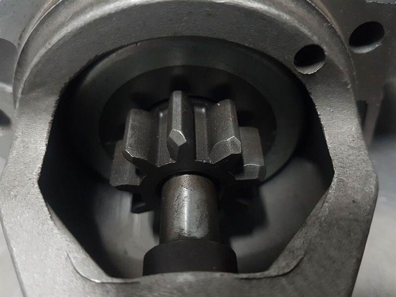 Deutz BF6M1013-12V 9T 2,3KW-Starter/Anlasser/Startmotor - Moteur pour Engins de chantier: photos 4 Deutz BF6M1013-12V 9T 2,3KW-Starter/Anlasser/Startmotor - Moteur pour Engins de chantier: photos 4