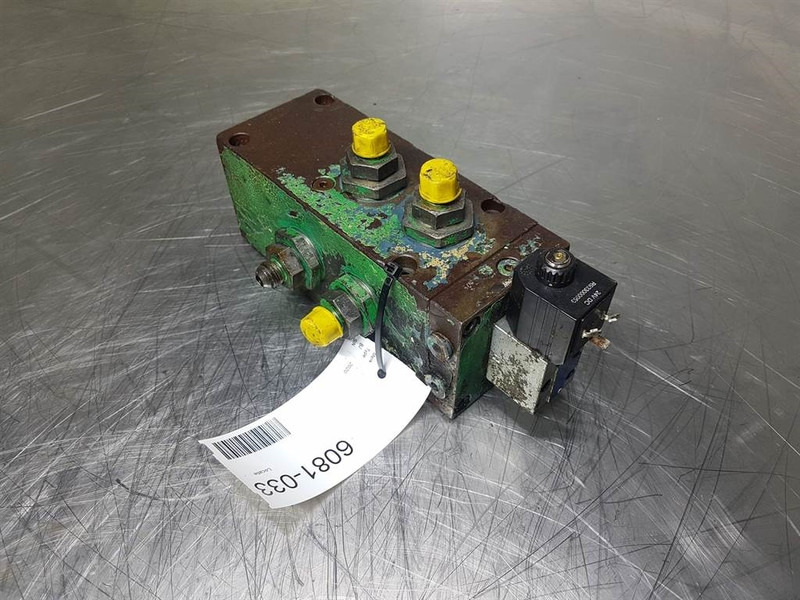 Hitachi W 110 A - Valve/Ventile/Ventiel - Hydraulique: photos 1 Hitachi W 110 A - Valve/Ventile/Ventiel - Hydraulique: photos 1