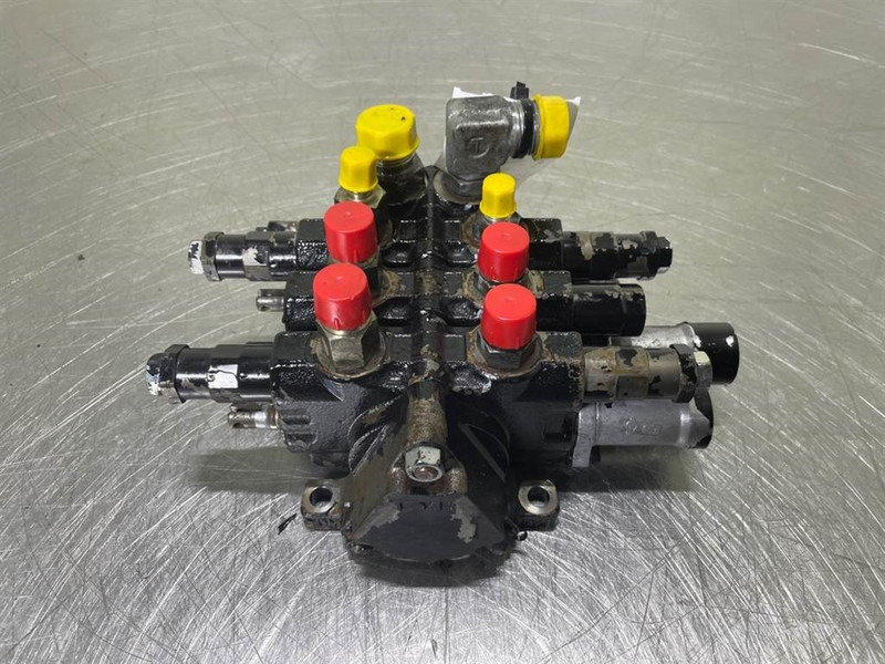 Hitachi ZW95LSD-KYB 00030-30141-Valve/Ventile/Ventiel - Hydraulique pour Engins de chantier: photos 3 Hitachi ZW95LSD-KYB 00030-30141-Valve/Ventile/Ventiel - Hydraulique pour Engins de chantier: photos 3