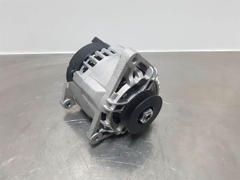 Manitou 12V 80A - Alternator/Lichtmaschine/Dynamo - Moteur pour Engins de chantier: photos 1 Manitou 12V 80A - Alternator/Lichtmaschine/Dynamo - Moteur pour Engins de chantier: photos 1